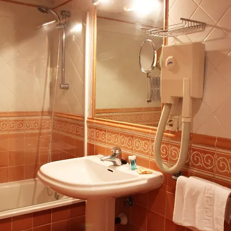Hotell Dona Catalina 3*